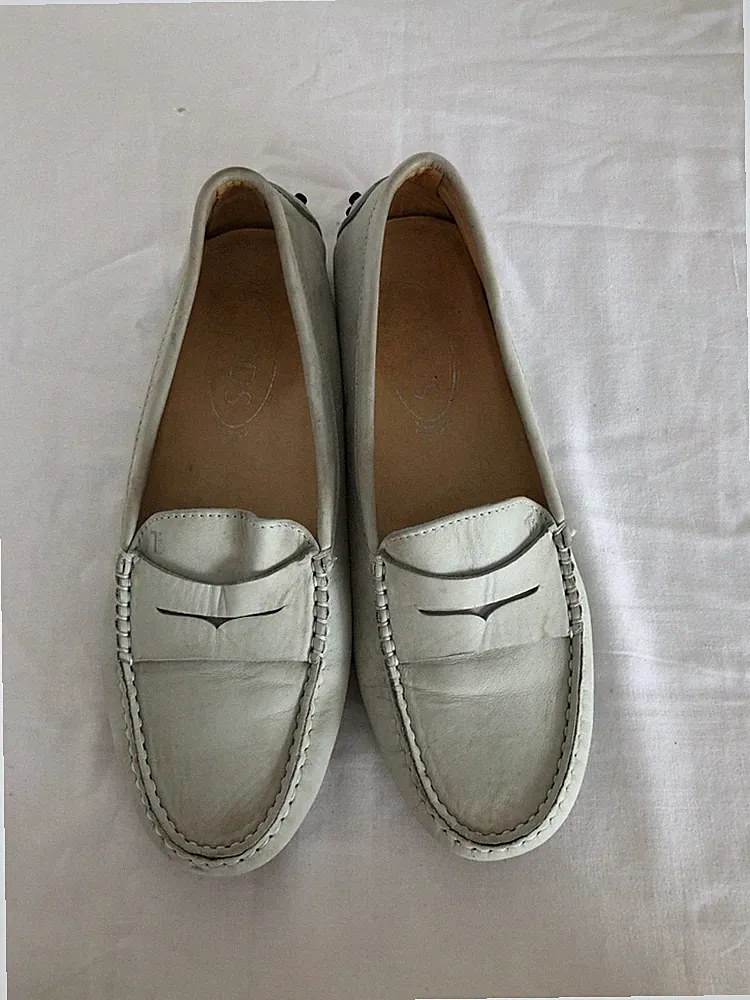 Tod's Soft Halbschuhe mit Noppen Leder grau/grün sehr hell Gr.37 Italienisch