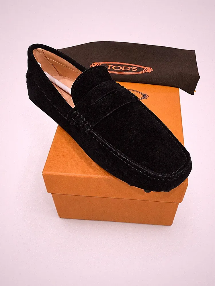 Tod's Women's Black Gommini Suede Driving Loafers Shoe Size 40