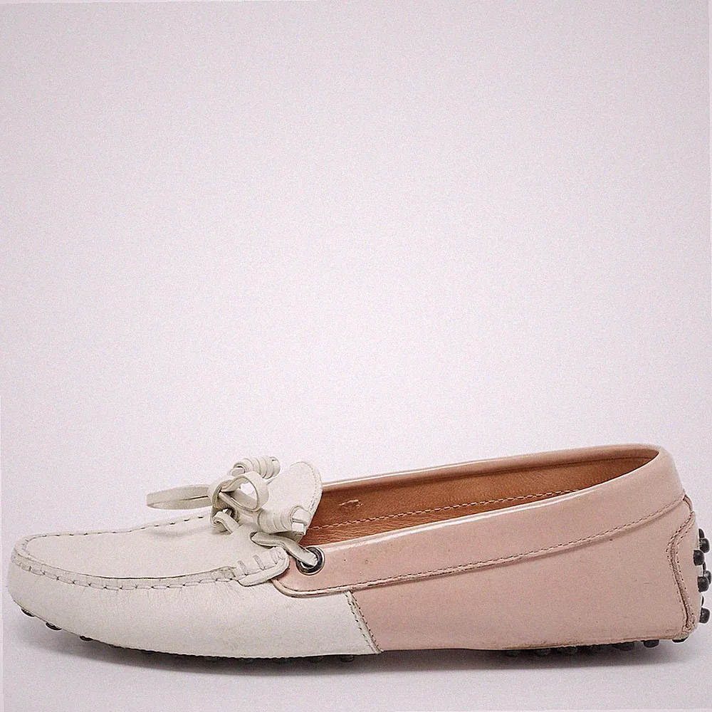 Tods rosa weiße Leder Penny Loafer Größe 35,5