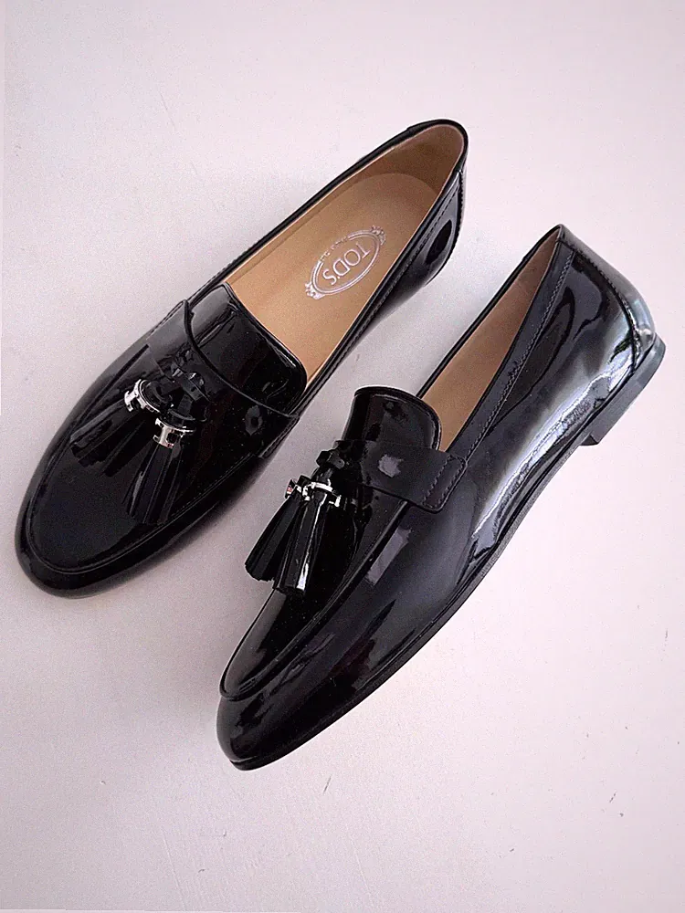 Tods Schuhe Mokassins Tassel Loafer Schwarz Lack-Leder T Logo 38