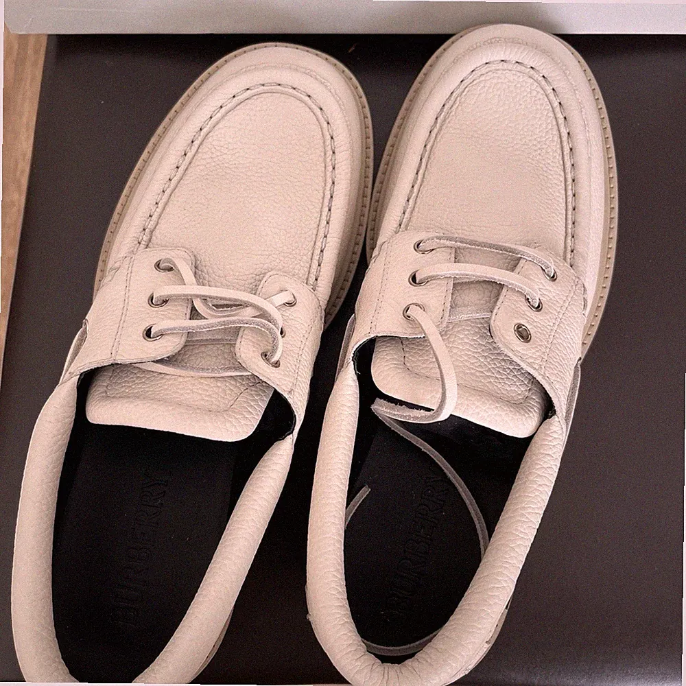 Tolle Burberry Herrenschuhe, Größe 43, neu 100%