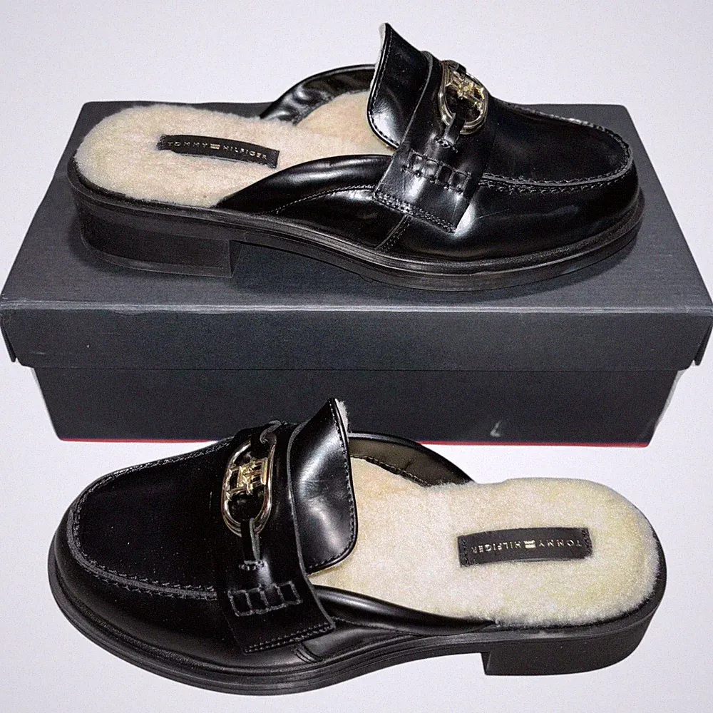 Tommy Hilfiger schwarze Leder Slipper Pantoletten flach niedrig warm Halbschuhe Gr. UK 5 E 38