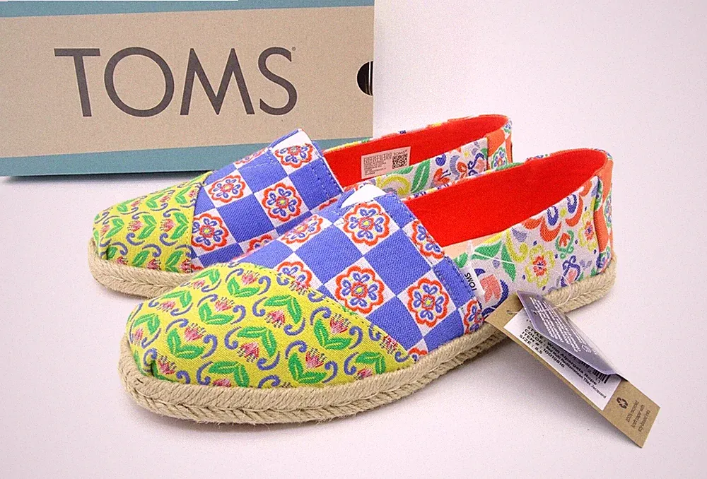 TOMS Slipper Loafer Schuhe Halbschuhe Ballerinas Damenschuhe Gr. 39