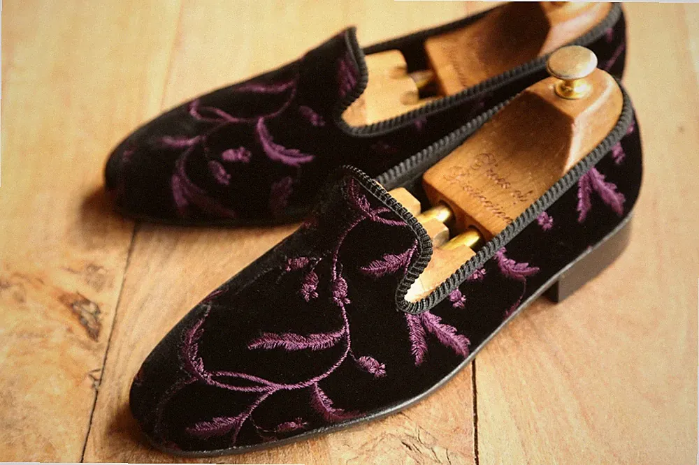 Tricker's Schwarz Lila Samt Blumen Schuhe Halbschuhe Herren UK 7 EU 41 US 8...