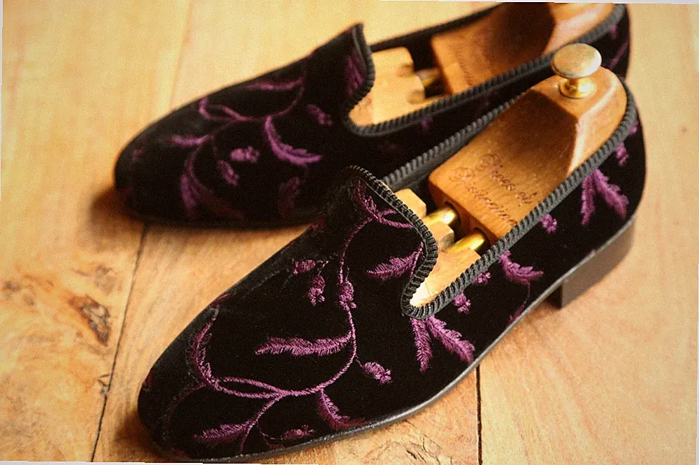 Tricker's Schwarz Lila Samt Blumen Schuhe Halbschuhe Herren UK 7 EU 41 US 8...