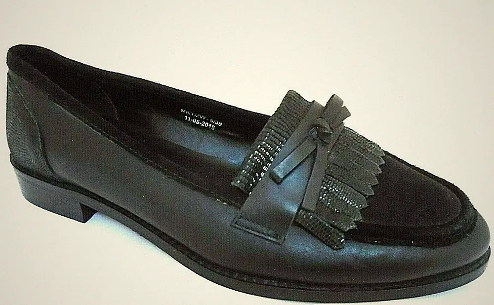 V BY SEHR SCHWARZE FLACHE DAMENSCHUHE AUS LEDER DAMEN UK 6 – EUR 39