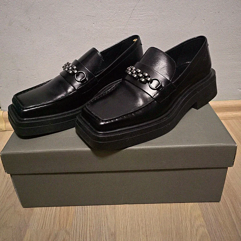 Vagabond 12 Loafer Schwarz Leder Slip-On Schnalle Profilsohle EU 36