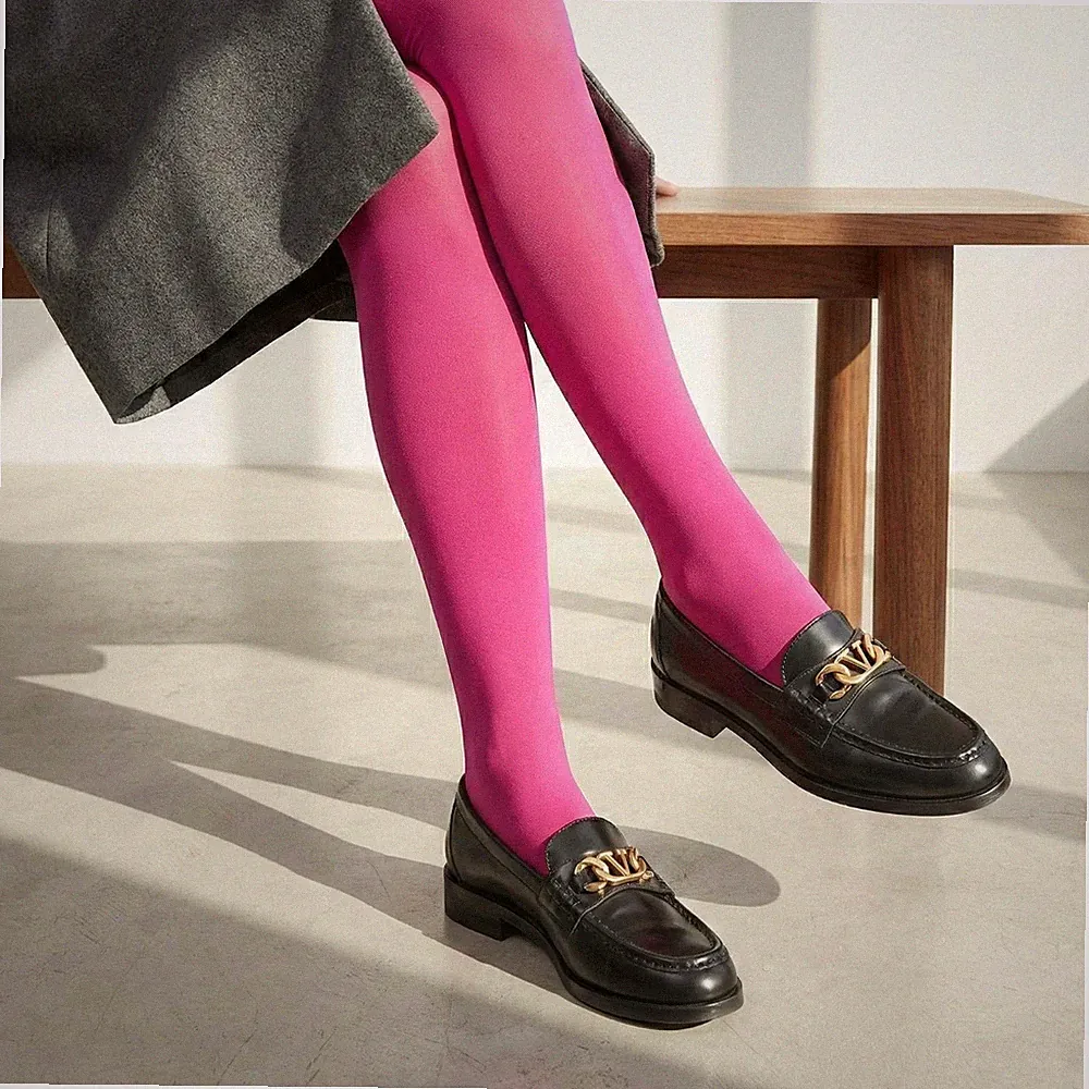 Valentino Garavani V Logo Ketten Slipper 37,5 US 7,5 Damen Schwarz Leder Italien
