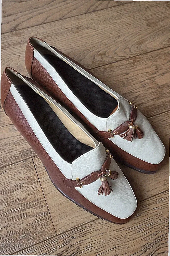 Vintage Damen Schuhe Etienne Aigner Tassle Loafer Gr. 41 im Spectator-Stil