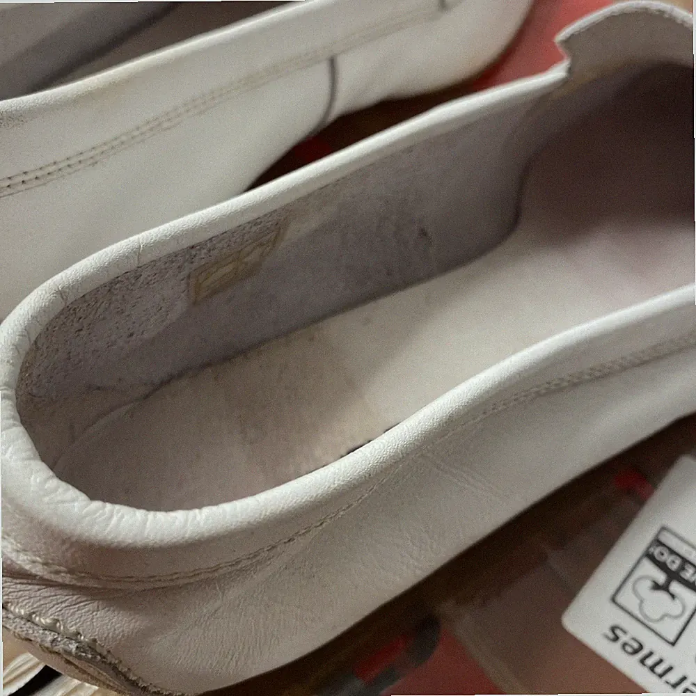 weiße abgetragene Damen-Mokassins Loafer Gr. 38