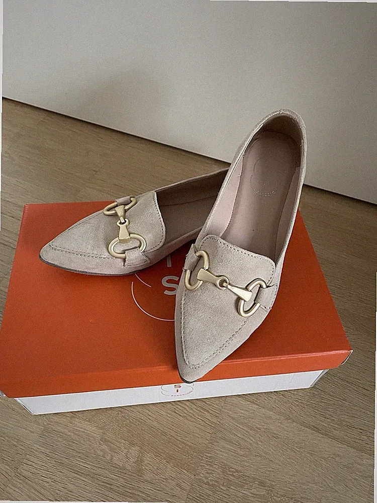 Wie Neu - Ballerinas/Loafer Aus Leder In Wollweiß, Größe 36 Von Sí Barcelona.