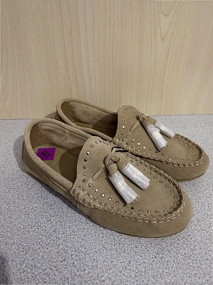 Zara Kids Wildleder Mokassin Halbschuhe mit Quasten und Nieten UK 12 / EU 30